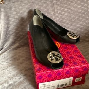 Tory Burch Sally 2-Tumbled Leather Black/Silver